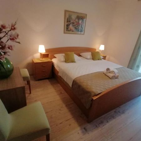 Apartmani Niki Hvar 흐바르 외부 사진