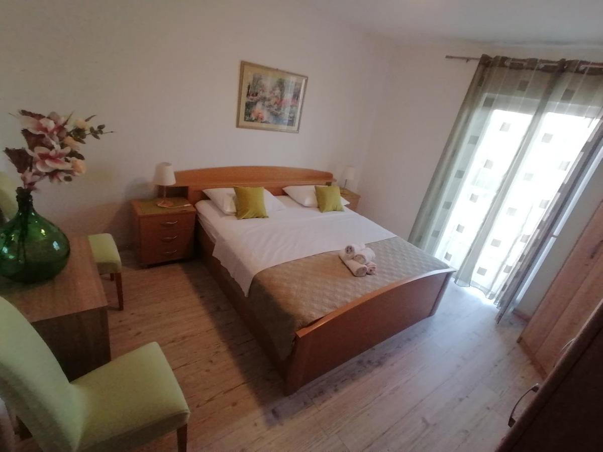 Apartmani Niki Hvar 흐바르 외부 사진